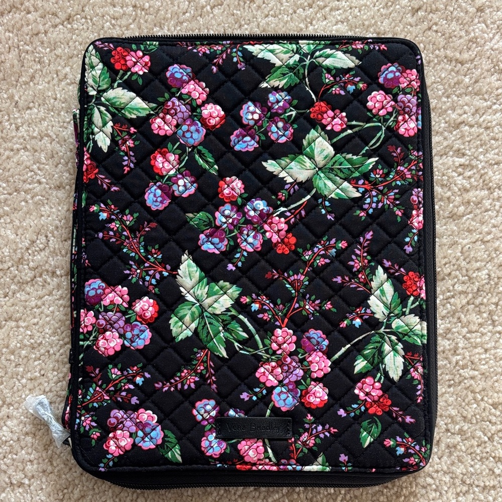 NEW Vera Bradley Winter Berry Quilted Tablet Sleeve - Pink & Green Floral Print